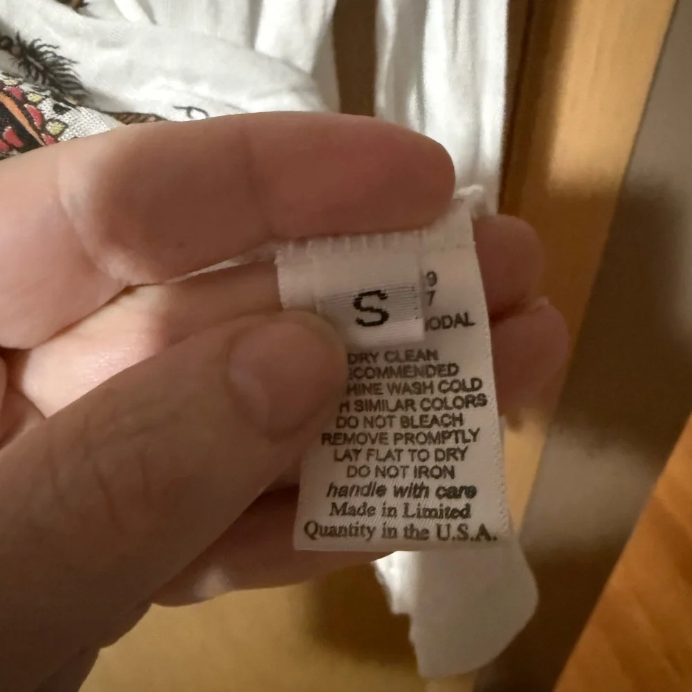 Lauren Moshi White Graphic Long Sleeve Blouse - Picture 3 of 5